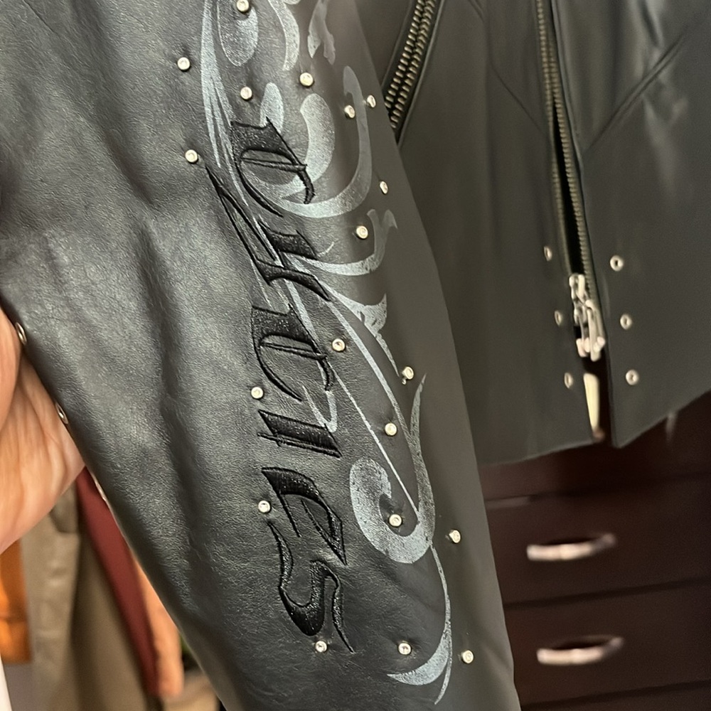 Harley Davidson woman’s leather jacket - Picture 4 of 13